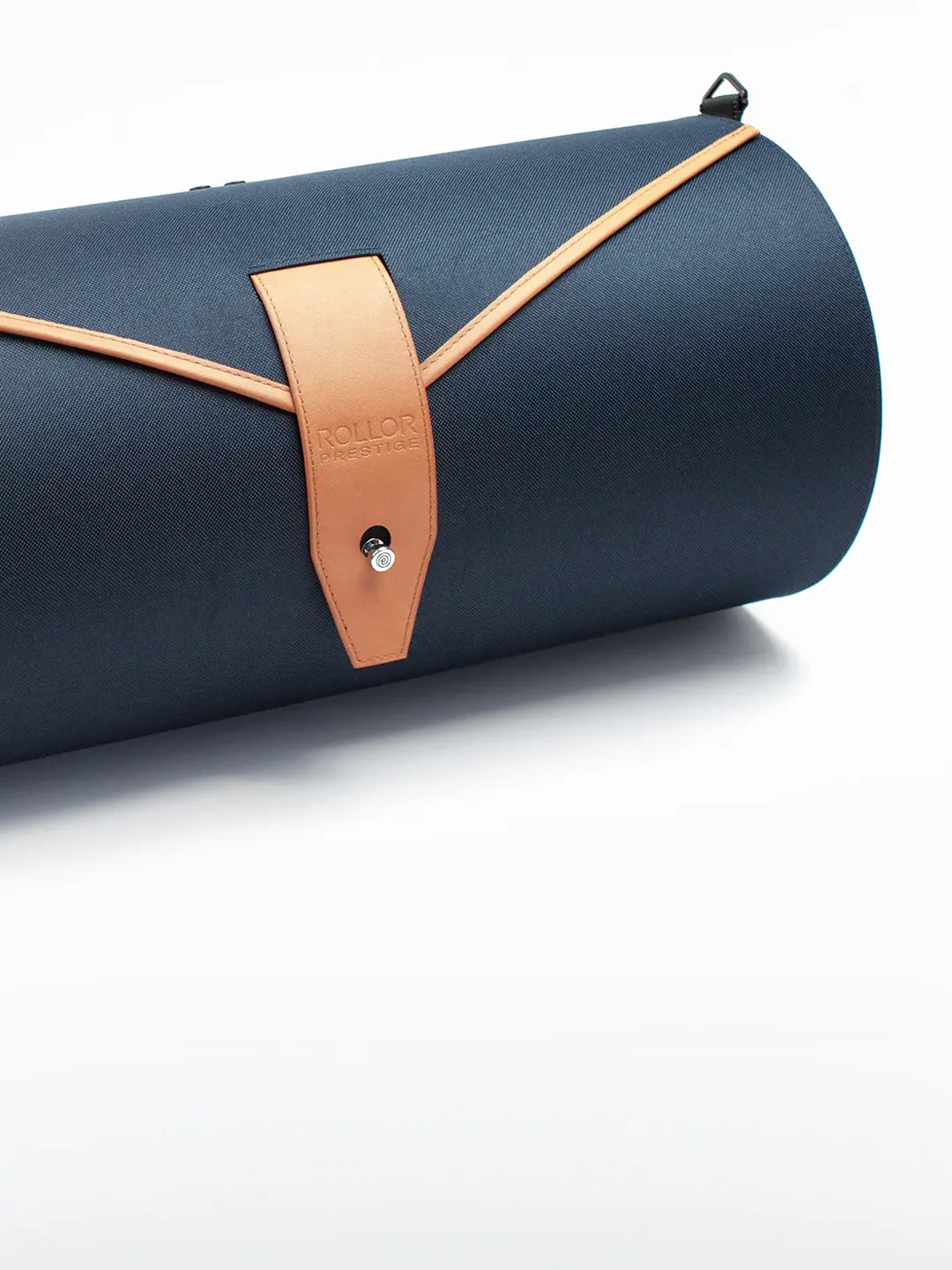 Suit Rollor garment bag soft goods design with compact cylindrical travel case
